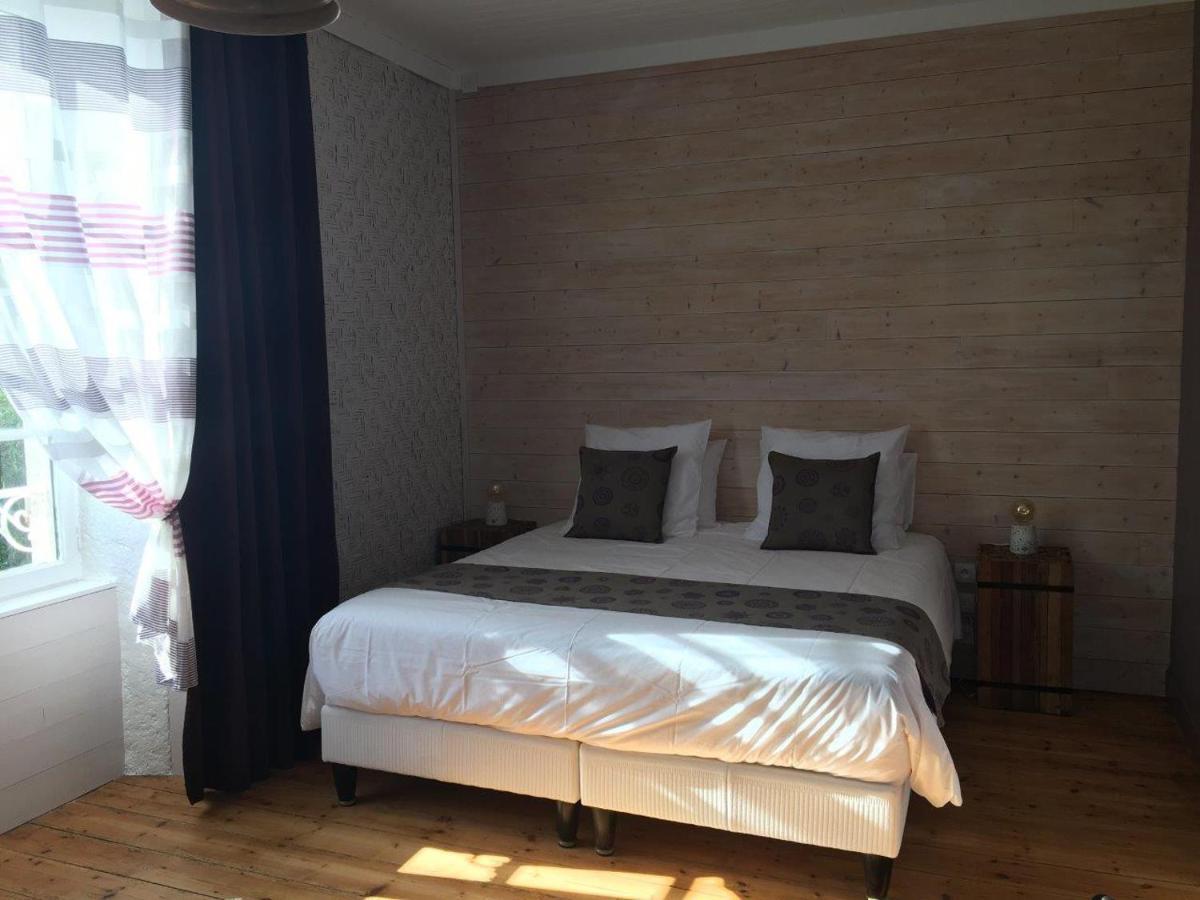 Tilleuls Et Bambous Hotell Saint-Sauveur-d'Aunis Exteriör bild