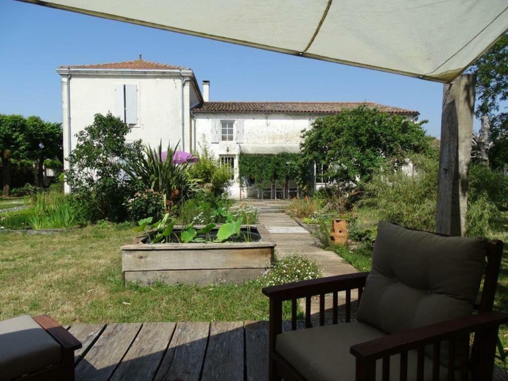 Tilleuls Et Bambous Hotell Saint-Sauveur-d'Aunis Exteriör bild
