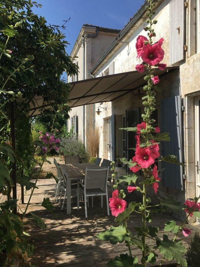 Tilleuls Et Bambous Hotell Saint-Sauveur-d'Aunis Exteriör bild