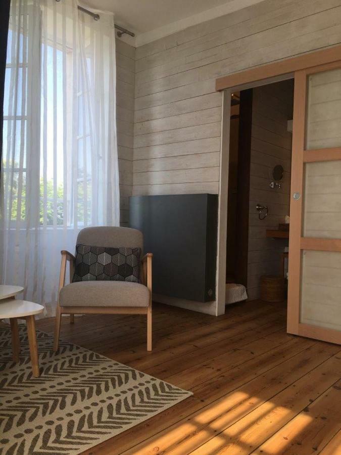 Tilleuls Et Bambous Hotell Saint-Sauveur-d'Aunis Exteriör bild