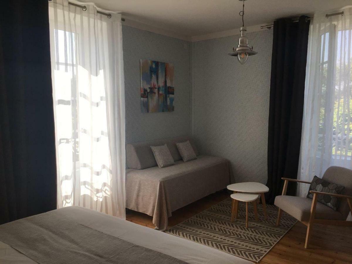 Tilleuls Et Bambous Hotell Saint-Sauveur-d'Aunis Exteriör bild