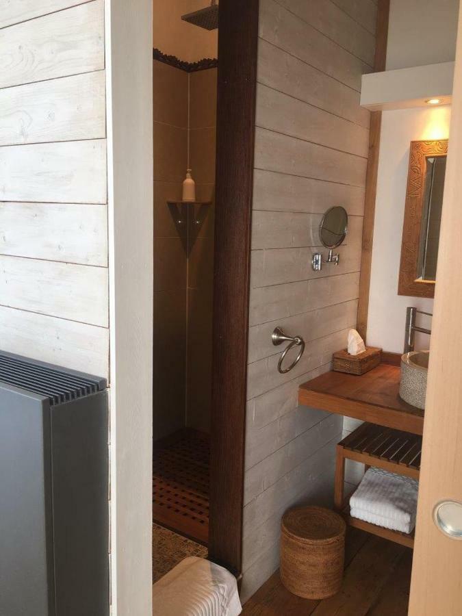 Tilleuls Et Bambous Hotell Saint-Sauveur-d'Aunis Exteriör bild