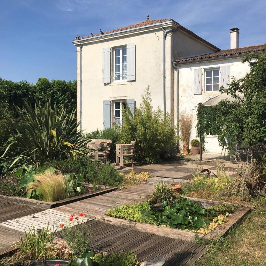 Tilleuls Et Bambous Hotell Saint-Sauveur-d'Aunis Exteriör bild